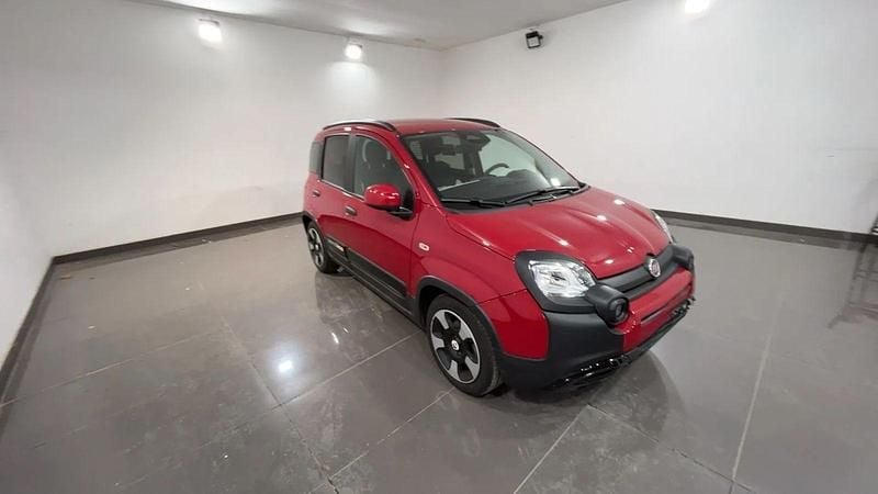Usata Fiat Panda Cross Cross 70 CV (51 kW) 2025 Rosso Utilitaria
