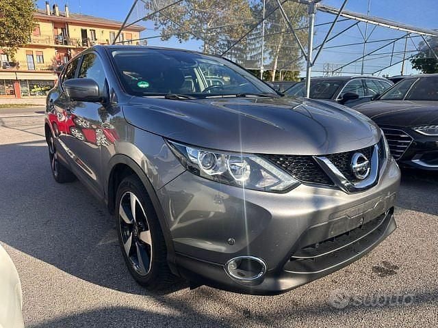 Usata Nissan Qashqai N-Connecta 110 CV (80 kW) 2016 Grigio(met.) SUV