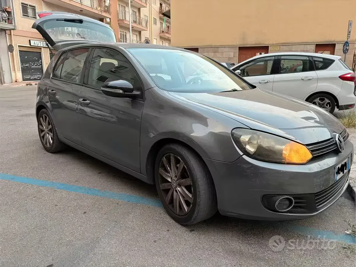 Usata VW Golf VI 102 CV (75 kW) 2010 Grigio Utilitaria