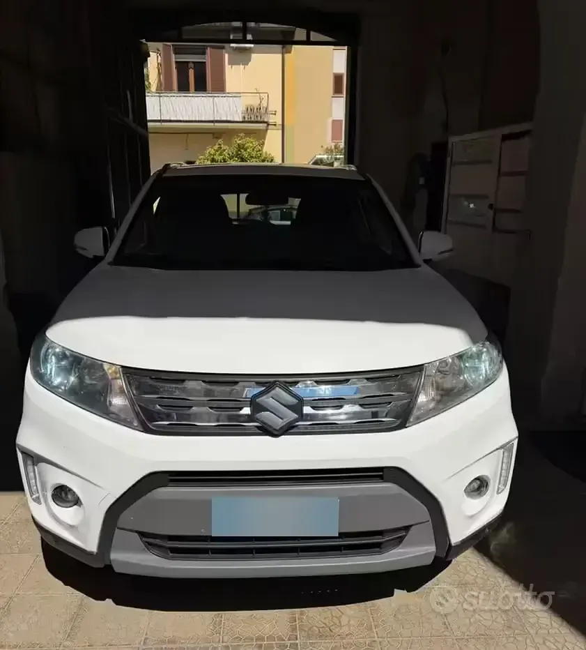 Usata Suzuki Vitara 120 CV (88 kW) 2015 Bianco SUV