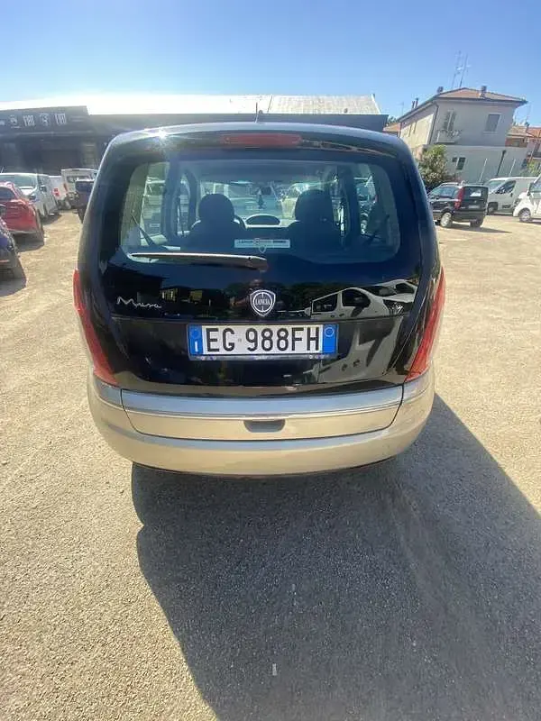 Usata Lancia Musa 77 CV (56 kW) 2011 Monovolume