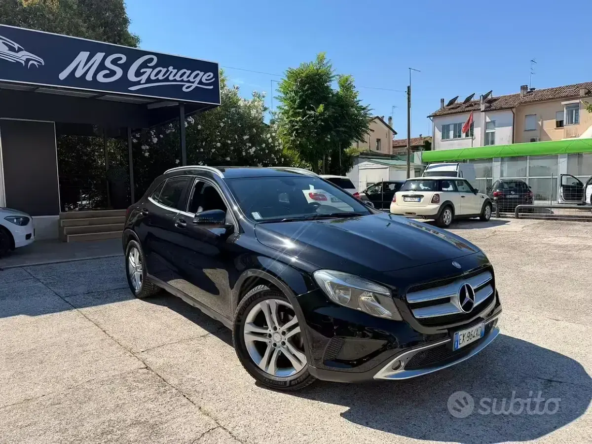 Usata Mercedes GLA200 136 CV (100 kW) 2014 Nero SUV