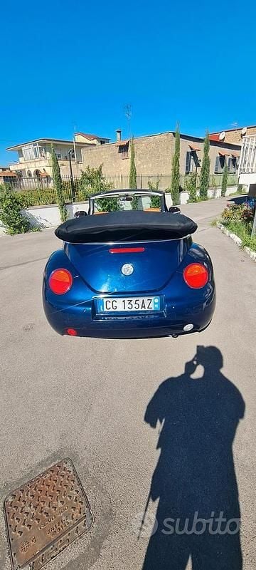 Usata VW Beetle 116 CV (85 kW) 2004 Blu Utilitaria