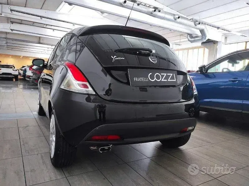 Usata Lancia Ypsilon Silver 69 CV (50 kW) 2013 Nero Utilitaria