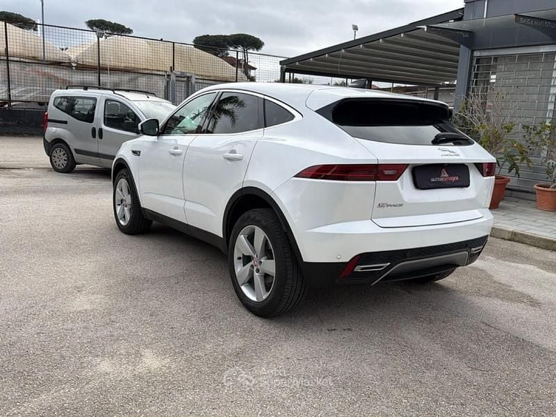 Usata Jaguar E-Pace 163 CV (119 kW) 2022 Bianco SUV