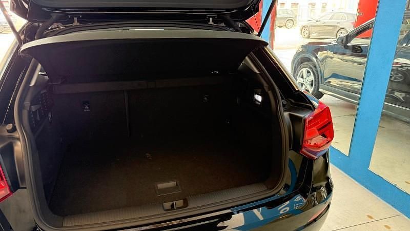 Usata Audi Q2 Ambiente 116 CV (85 kW) 2020 Beige SUV