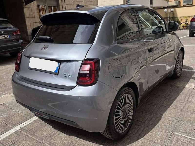 Usado Fiat 500e Icon 42 kW (58 CV) 2021 Gris Utilitario