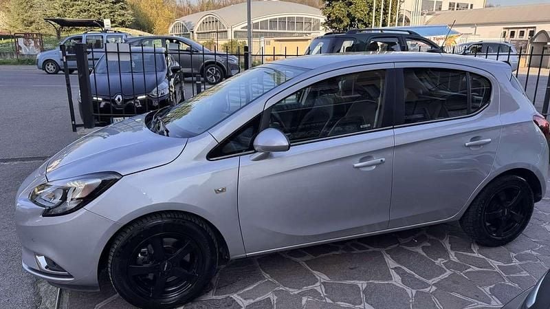 Usata Opel Corsa 75 CV (55 kW) 2018 Argento Utilitaria