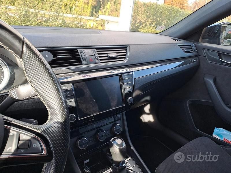 Usata Skoda Superb SportLine 150 CV (110 kW) 2017 Bianco Station wagon