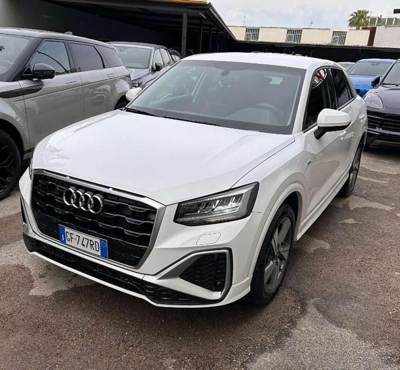 Usata Audi Q2 S-Line 116 CV (85 kW) 2021 Bianco pastello SUV