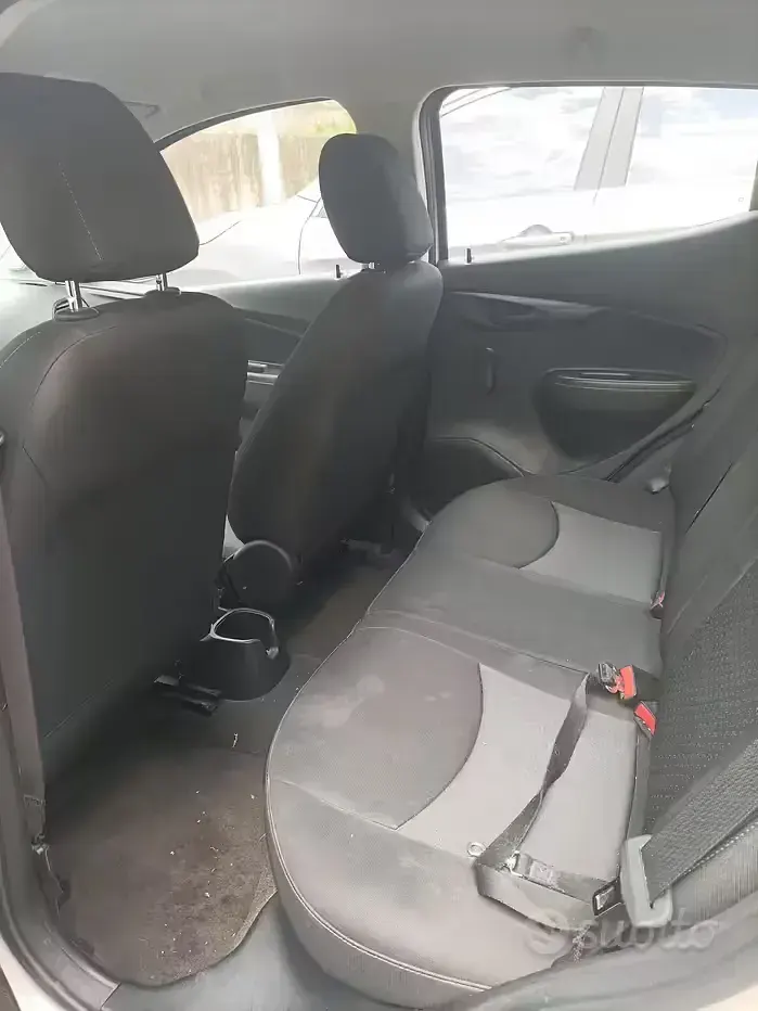 Usata Opel Karl 75 CV (55 kW) 2016 Utilitaria