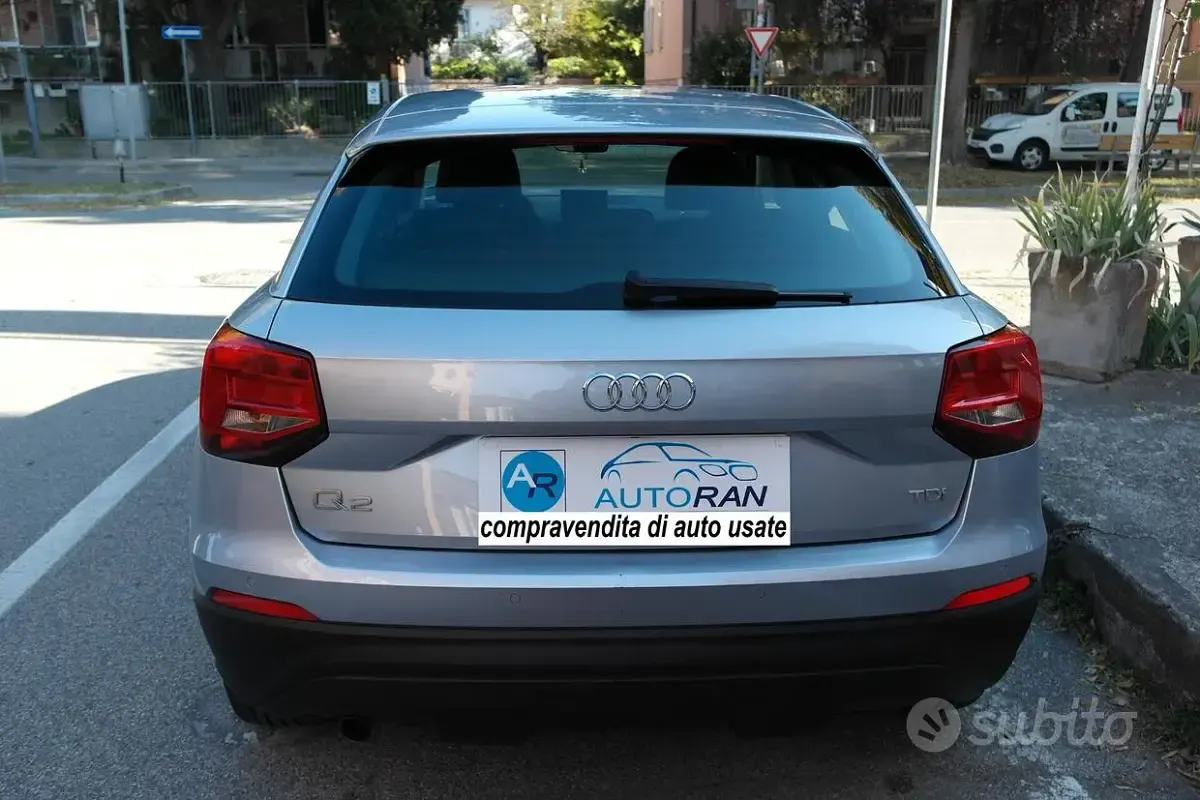 Usata Audi Q2 Business 116 CV (85 kW) 2017 Grigio SUV