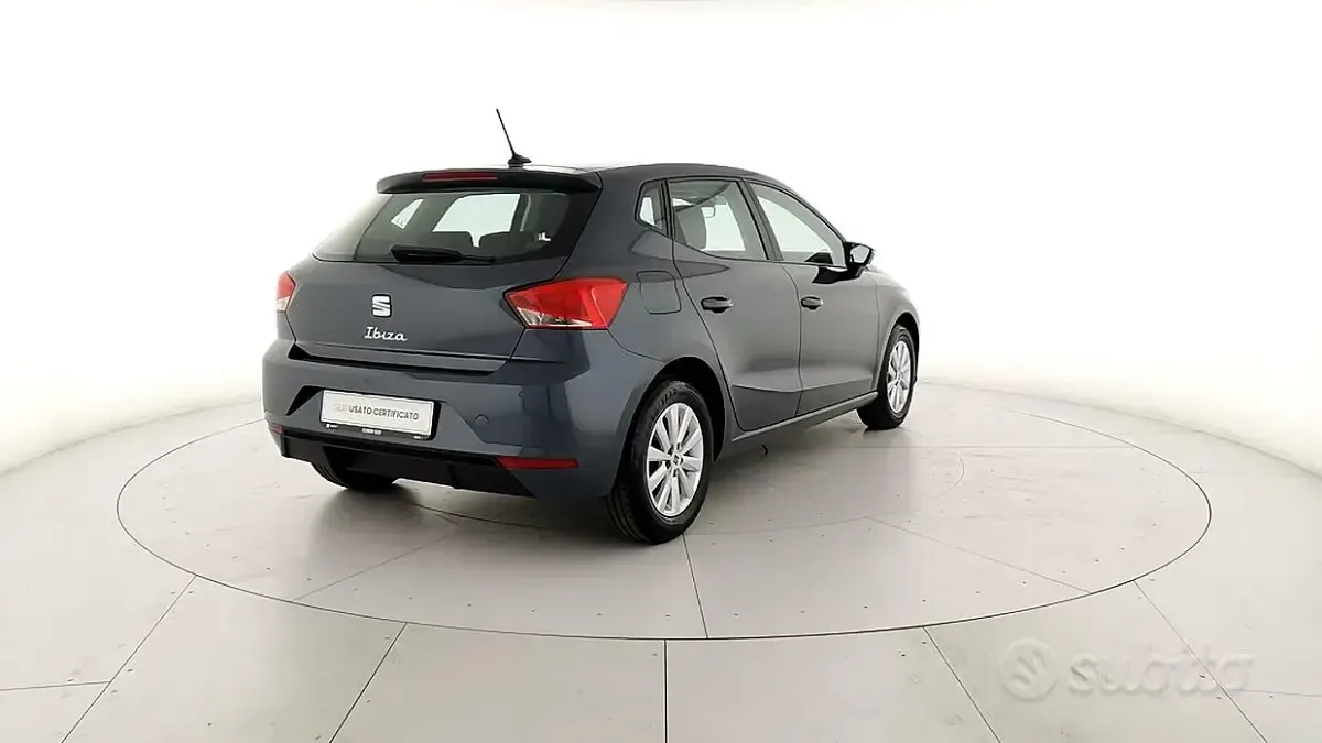 Usata Seat Ibiza Business 95 CV (69 kW) 2024 Grigio Utilitaria