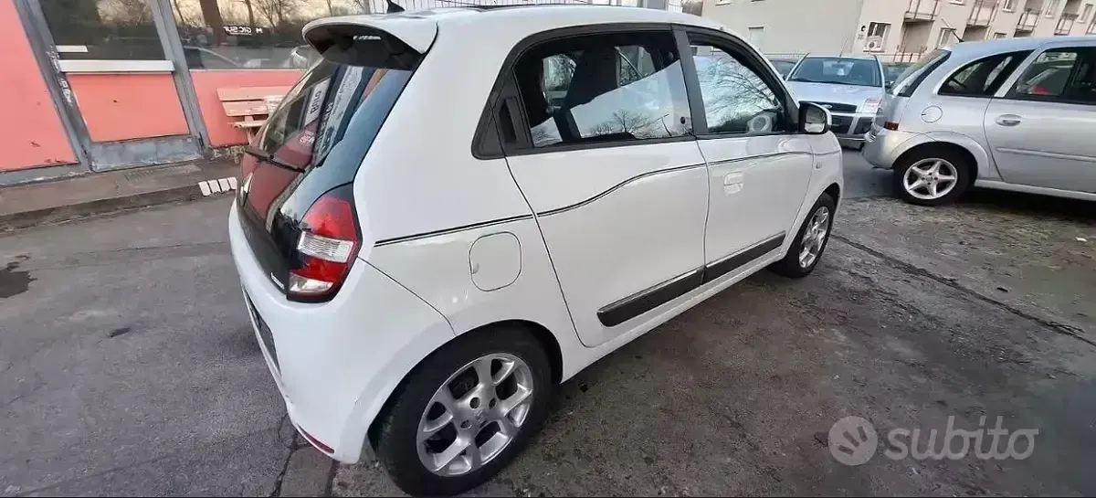 Usado Renault Twingo SE 69 HP (50 kW) 2015 Branco Citadino