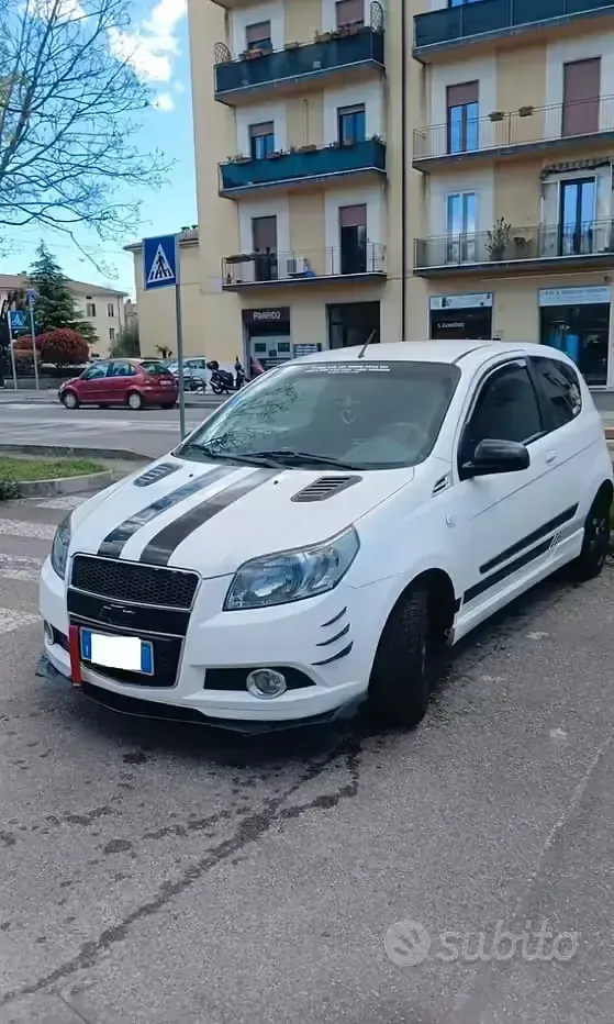 Usata Chevrolet Aveo 84 CV (61 kW) 2010 Bianco Berlina