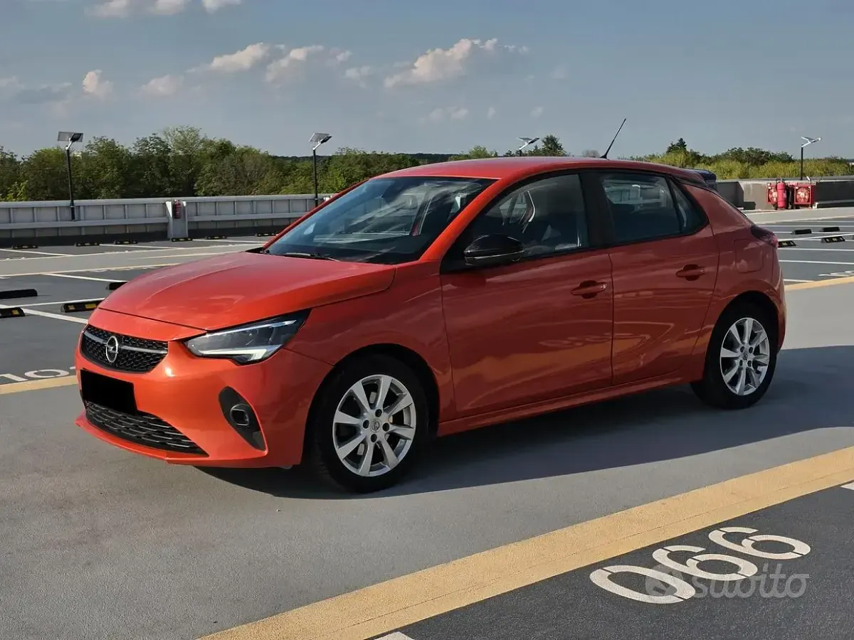 Usata Opel Corsa Design & Tech 101 CV (74 kW) 2023 Arancione Utilitaria