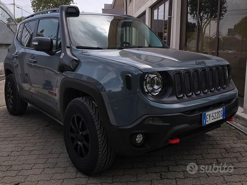 Usata Jeep Renegade Trailhawk 170 CV (125 kW) 2015 SUV