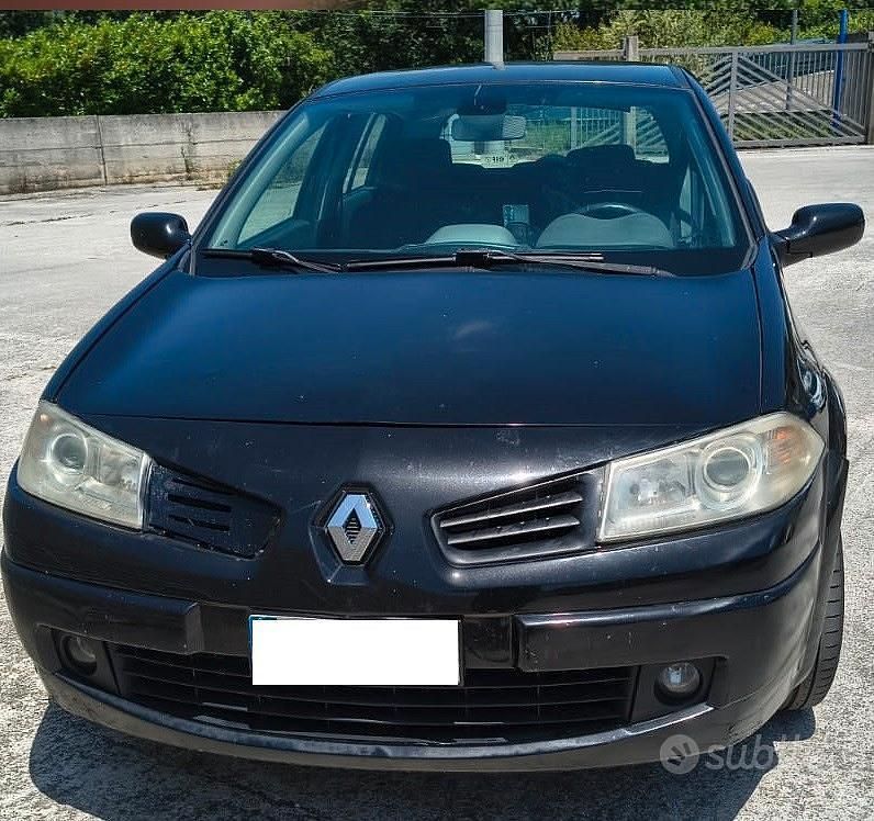 Nero Usata 2006 Renault Mégane II Dynamique Tre volumi | 650 € (Ottimo prezzo) - Immagine 1/4