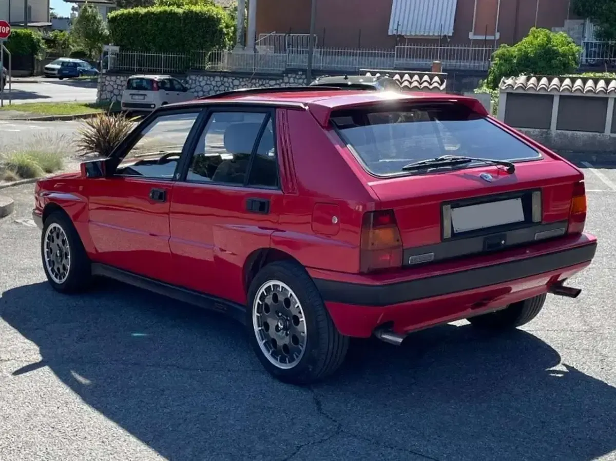 Usata Lancia Delta 196 CV (144 kW) 1990 Rosso Utilitaria