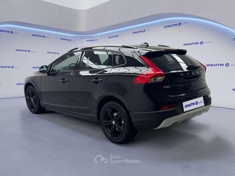 Usata Volvo V40 CC Kinetic 120 CV (88 kW) 2016 Nero Station wagon