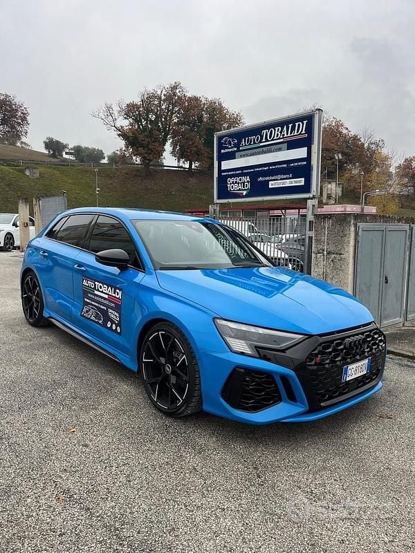 Blu Usata 2022 Audi RS3 Berlina | 42.900 € (Super prezzo) - Immagine 1/4