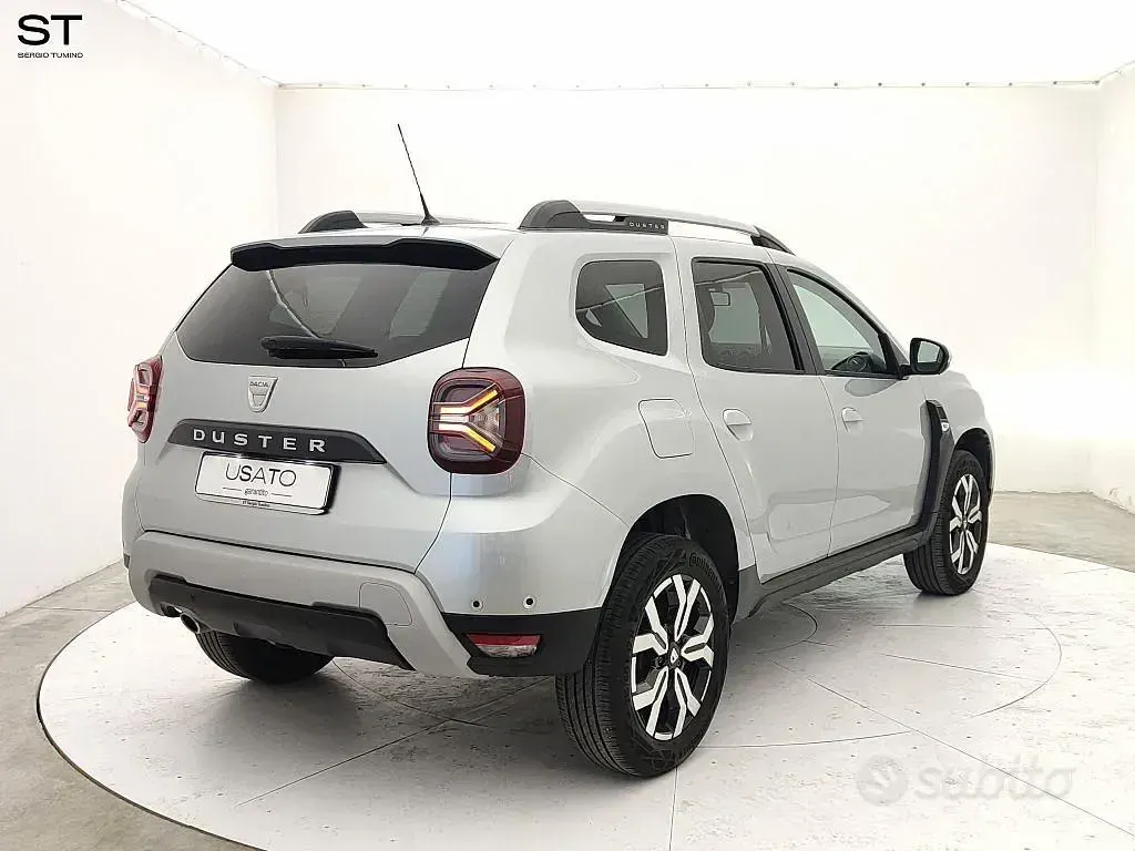 Usata Dacia Duster 150 CV (110 kW) 2022 Grigio SUV