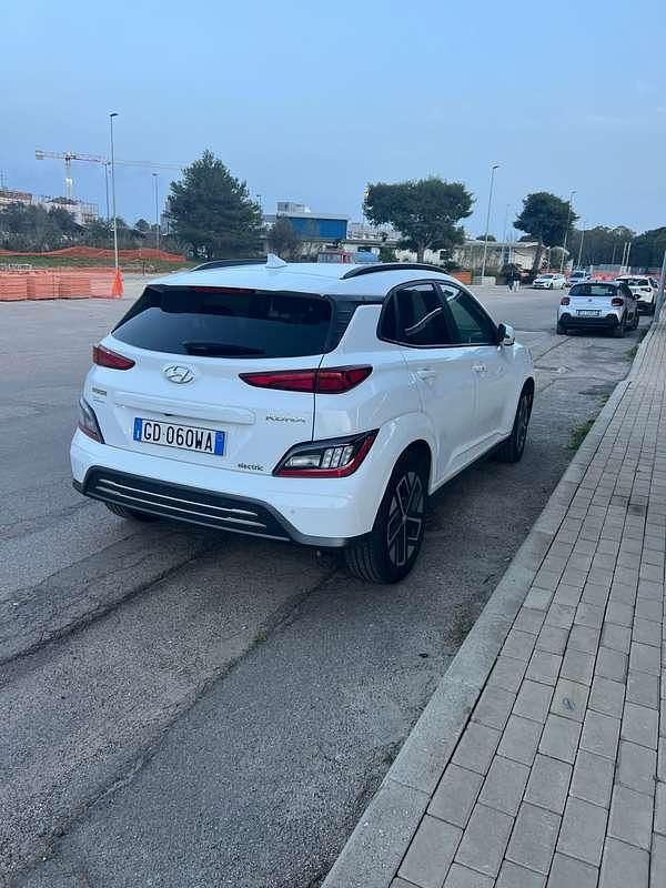 Usata Hyundai Kona 27 kW (38 CV) 2021 Bianco SUV