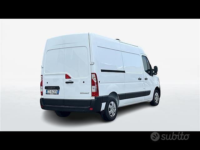 Usata Renault Master 150 CV (110 kW) 2024 Bianco metallizzato Furgone