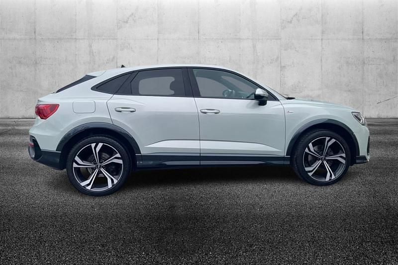 Usata Audi Q3 S-Line 150 CV (110 kW) 2023 Argento metallizzato SUV