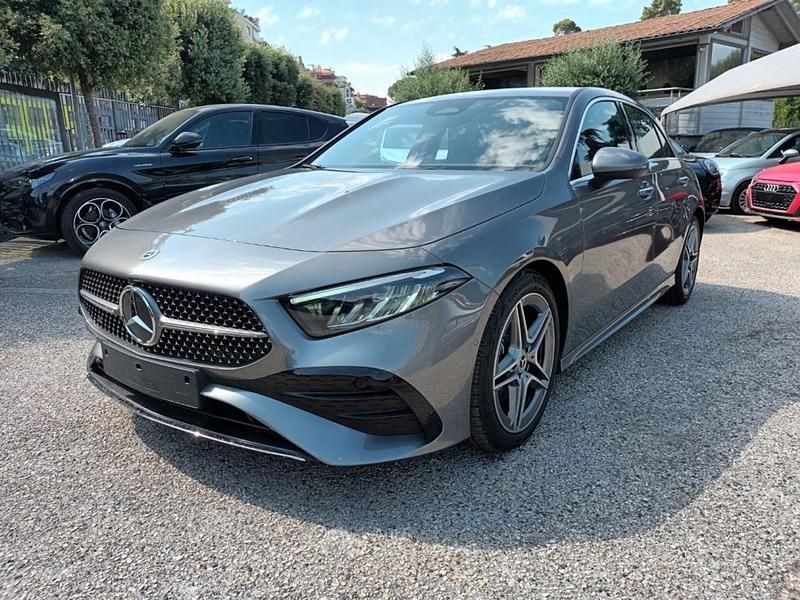 Nuova Mercedes A200 Advanced 150 CV (110 kW) 2026 Gray Berlina