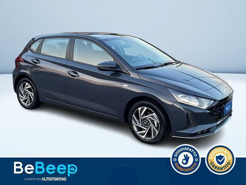 Usata Hyundai i20 100 CV (73 kW) 2024 Grigio metallizzato Monovolume