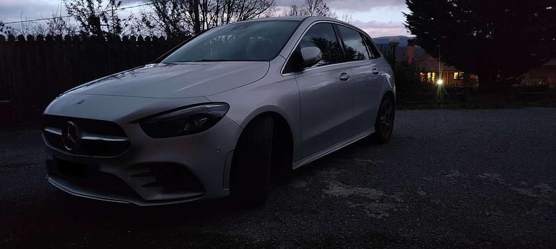 Usata Mercedes B200 150 CV (110 kW) 2020 Argento Monovolume