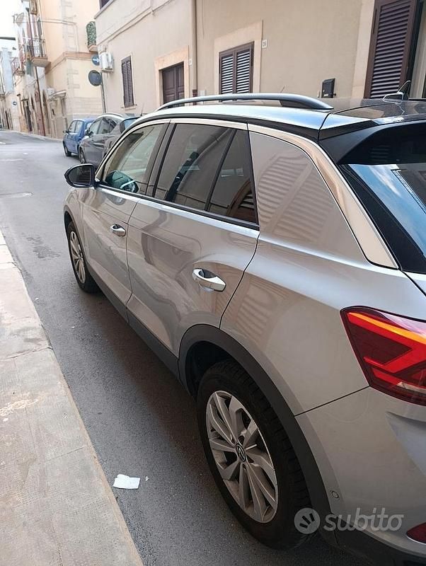 Usata VW T-Roc Edition 150 CV (110 kW) 2024 Grigio SUV
