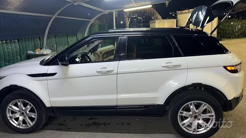 Usata Land Rover Range Rover evoque 150 CV (110 kW) 2012 Bianco SUV