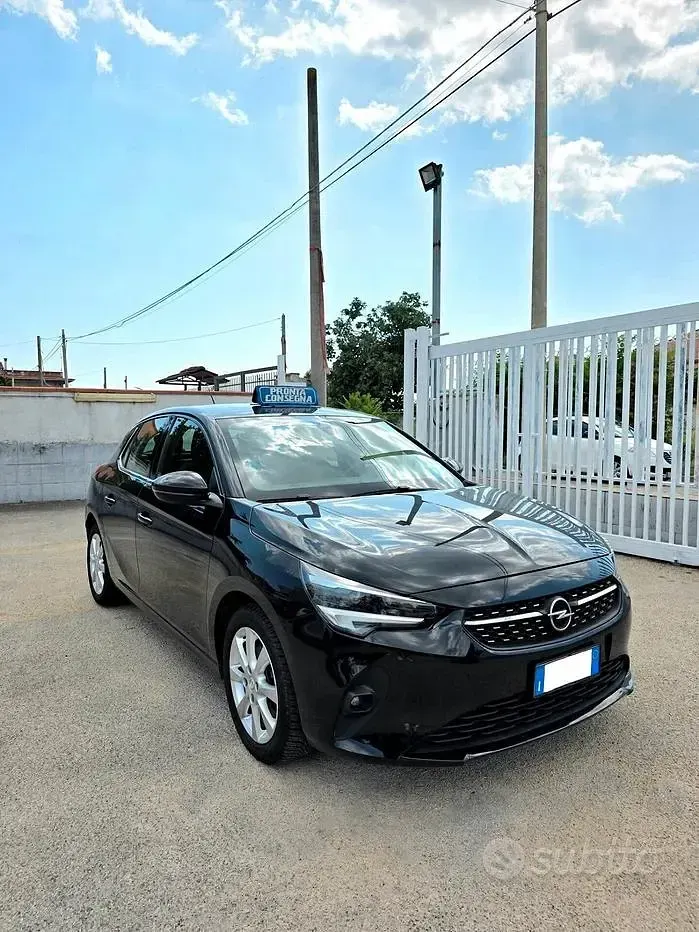 Usata Opel Corsa Elegance 101 CV (74 kW) 2019 Nero Utilitaria