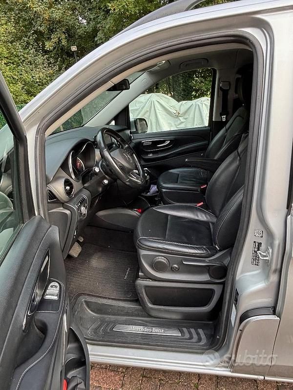 Usata Mercedes V250 Premium 190 CV (139 kW) 2015 Argento Monovolume