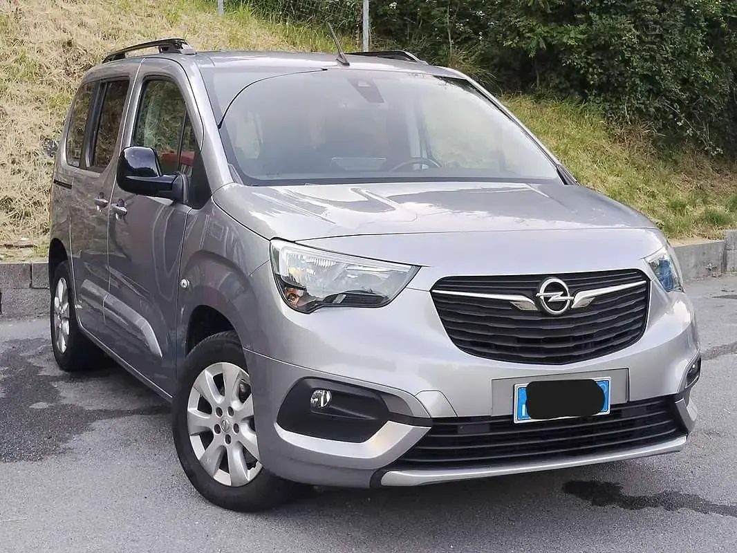 Usata Opel Combo Elegance 131 CV (96 kW) 2022 Grigio Monovolume
