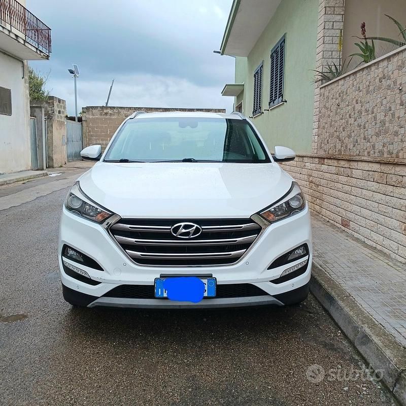 Bianco Usata 2017 Hyundai Tucson Xpossible SUV | 10.500 € (Buon prezzo) - Immagine 1/4