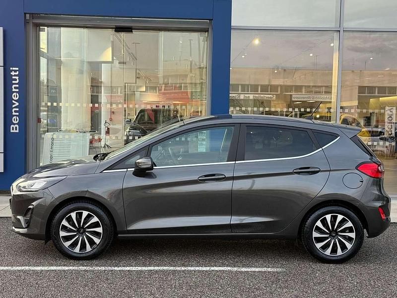 Usata Ford Fiesta Titanium 125 CV (91 kW) 2022 Magnetic grey Berlina