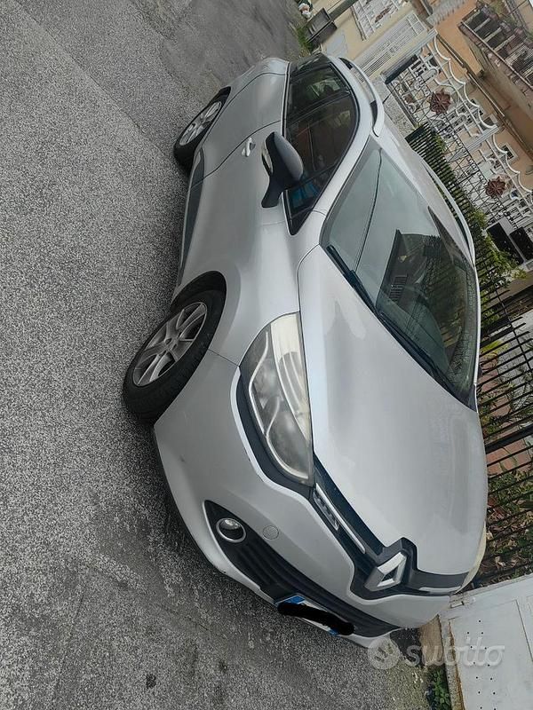 Usata Renault Clio GrandTour 90 CV (66 kW) 2016 Grigio Station wagon