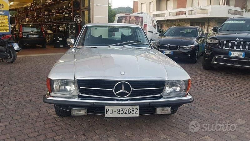 Usata Mercedes SLC450 222 CV (163 kW) 1970 Grigio Coupé