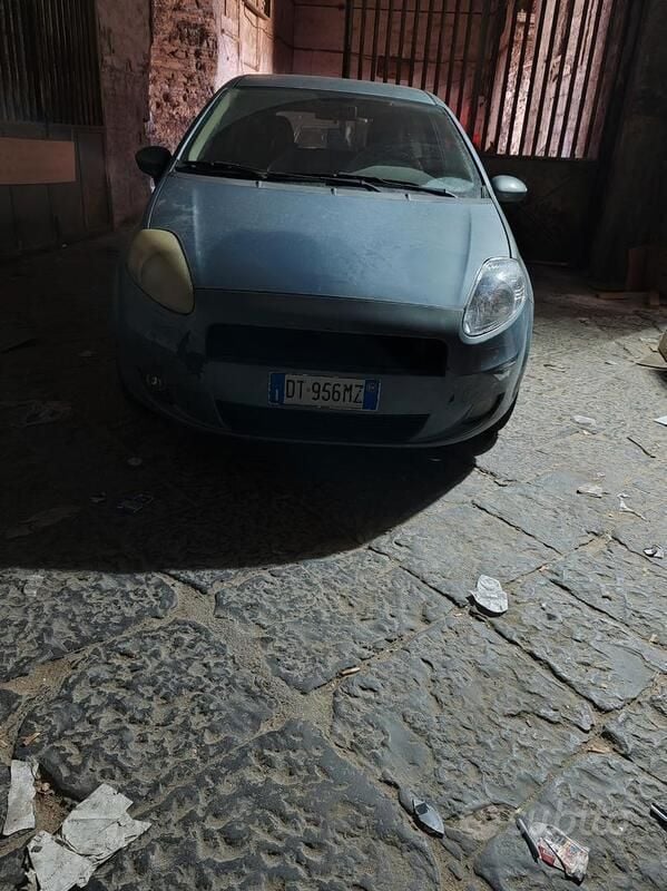 Usata Fiat Grande Punto 75 CV (55 kW) 2009 Utilitaria
