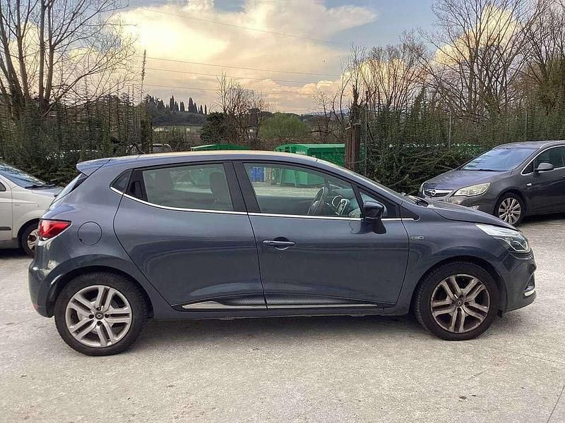 Usata Renault Clio IV 90 CV (66 kW) 2018 Grigio Berlina