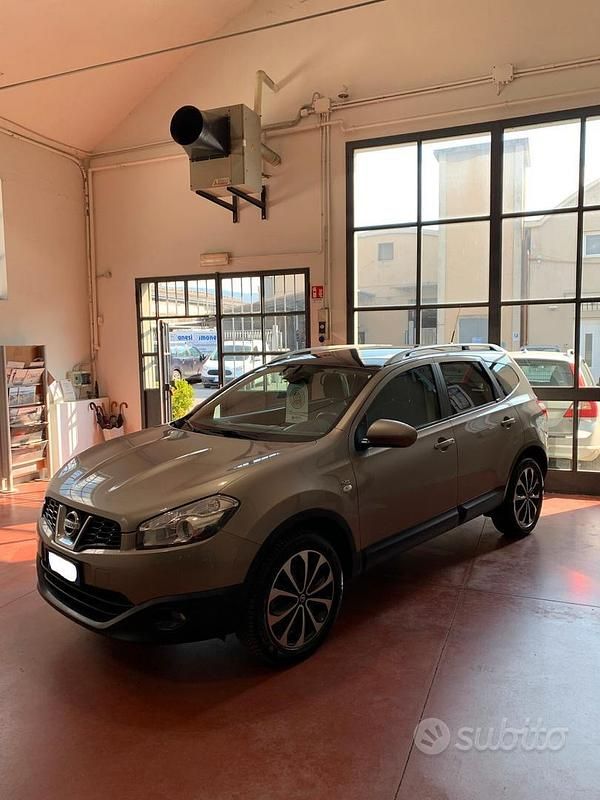 Usata Nissan Qashqai +2 Tekna 150 CV (110 kW) 2011 Marrone SUV