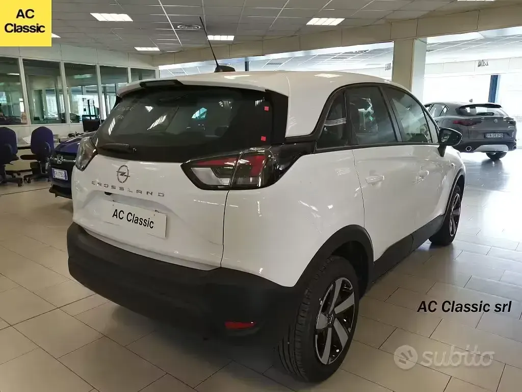 Usata Opel Crossland Edition 110 CV (80 kW) 2022 Bianco SUV