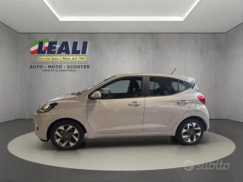 Nuova Hyundai i10 63 CV (46 kW) 2026 Grigio Utilitaria