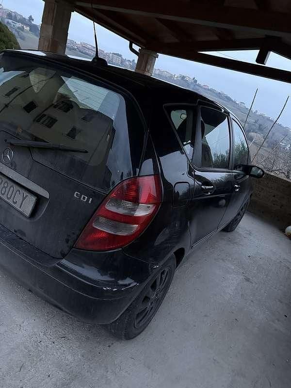 Usata Mercedes A180 109 CV (80 kW) 2004 Monovolume