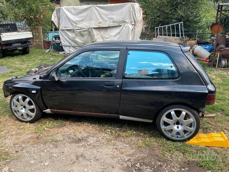 Usata Renault Clio 137 CV (100 kW) 1995 Utilitaria