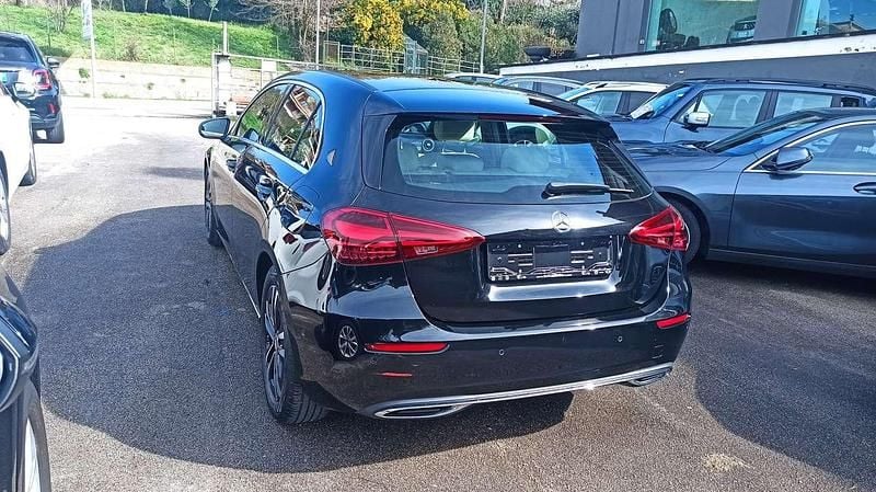 Usata Mercedes A180 Progressive 116 CV (85 kW) 2023 Nero Berlina