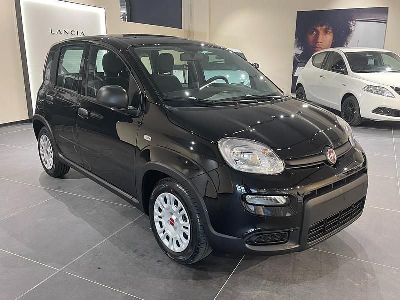 Nero Nuova 2025 Fiat Panda | 10.850 € - Immagine 1/4